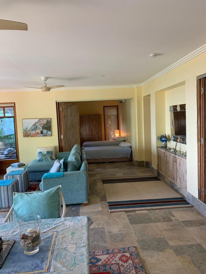 Beachfront Dolphin Cabin Oak Beach Exterior foto