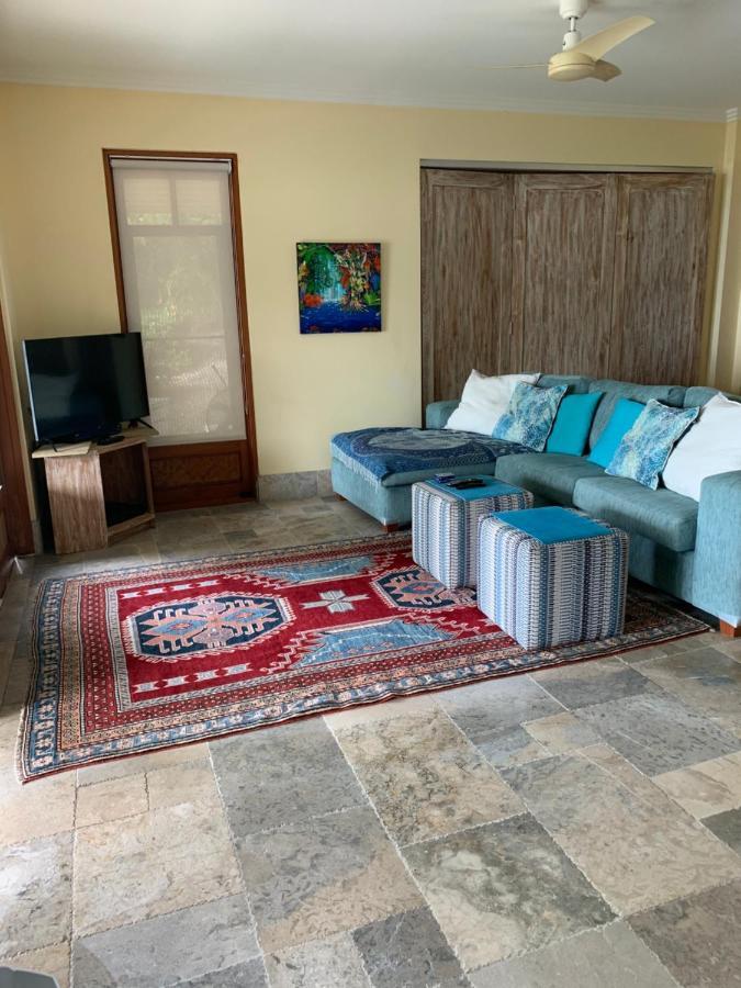 Beachfront Dolphin Cabin Oak Beach Exterior foto